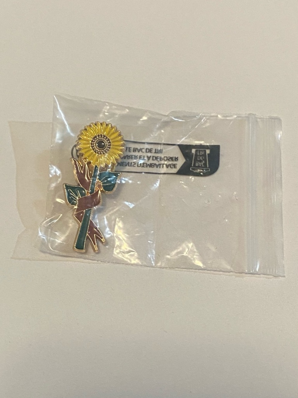 Sunflower‎ Enamel Pin Brooch - Yellow Green - - Picture 4 of 4